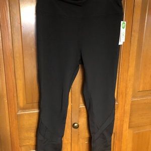 Gaiam yoga capri pants BNWT